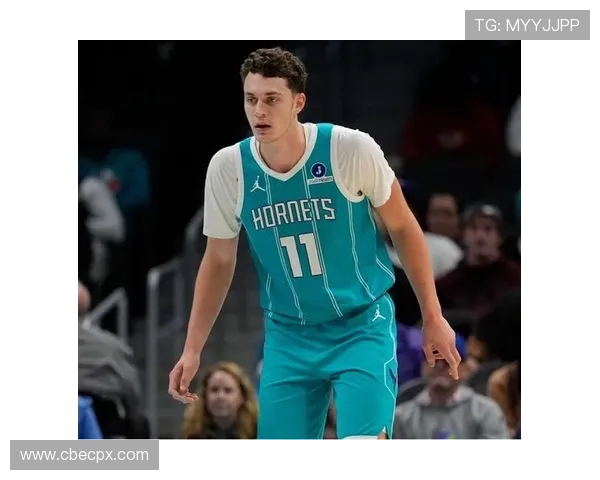 卡尔克布伦纳延续高效表现6投4中贡献13分7篮板领衔联盟命中率